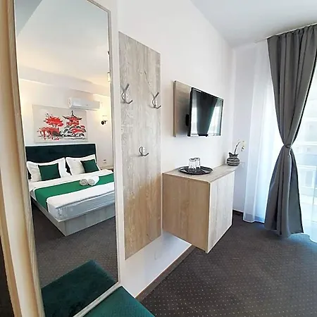 Zeth House Hotel 3*